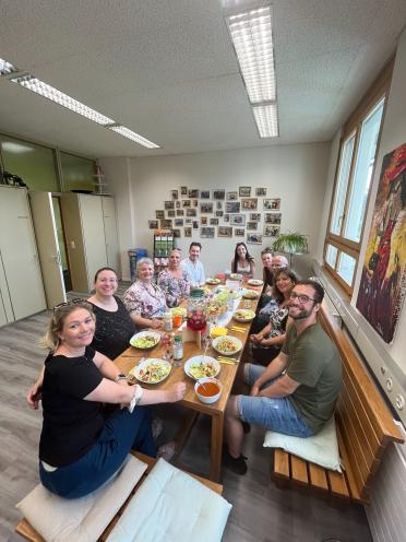 An der Onken Academy kann man zusammen essen und feiern